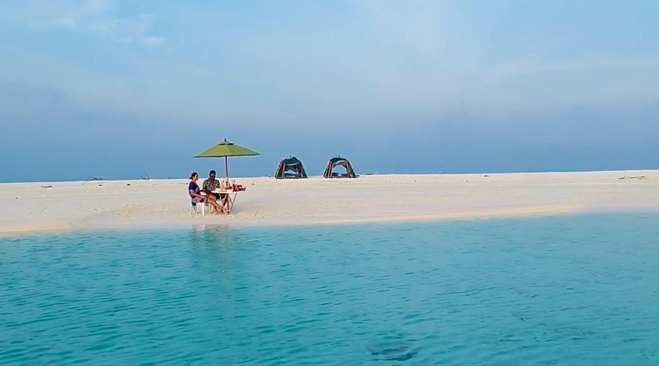 Hudhuvelimaldives Hotel Omadhoo Exterior foto