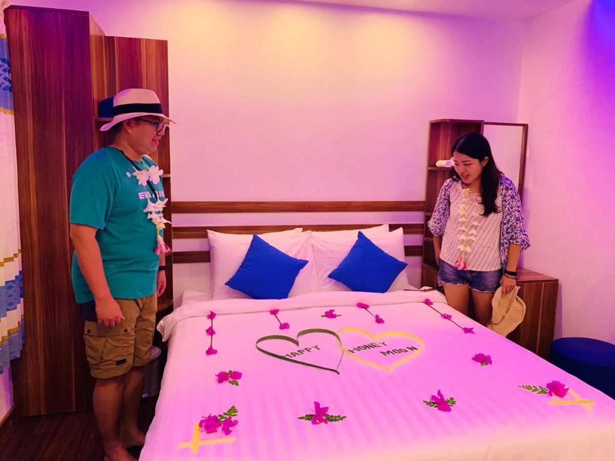 Hudhuvelimaldives Hotel Omadhoo Exterior foto